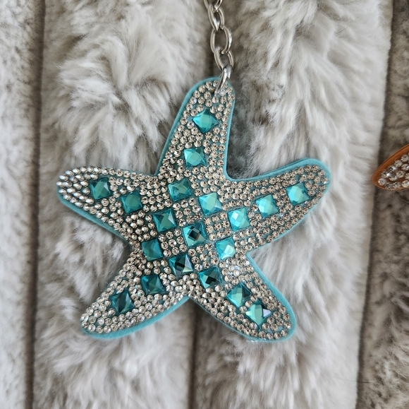 Beach Theme Rhinestone Palm Tree Turtle Starfish Keychains (3) - Picture 2 of 5